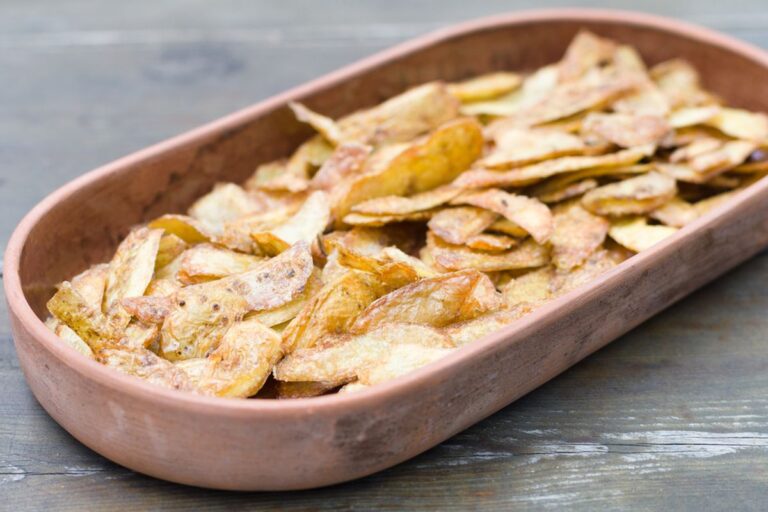 Resep Keripik Kulit Kentang Renyah Hanya Butuh 6 Bahan